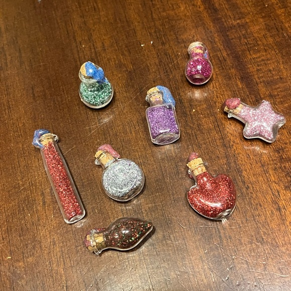 Handcrafted Mini Pixie Dust Potion Bottle - Picture 3 of 4